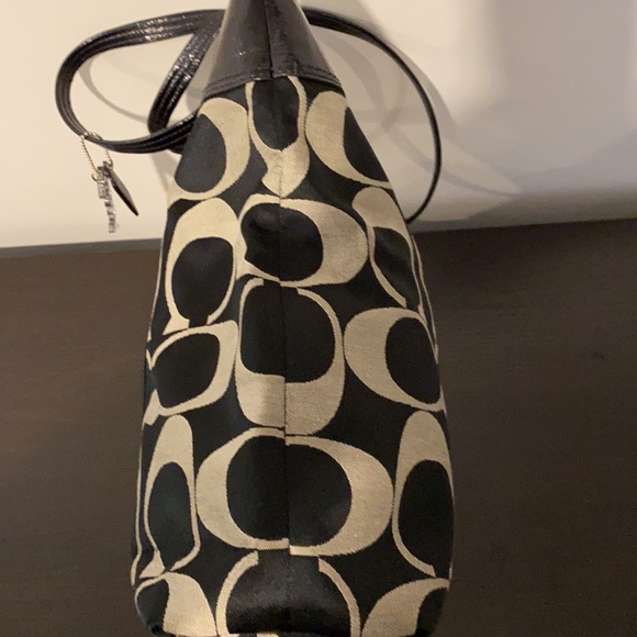 Coach black monogrammed tote - Picture 5 of 7